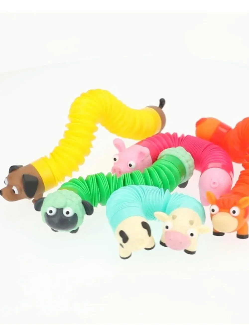 BATTAT LI'L BARN BUDDIES 5 SENSORY FARM ANIMAL TUBES 15 PIECES-TODDLER/PRESCHOOL